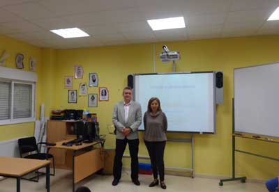 Alumnos de 5º y 6º de Primaria del colegio ‘Cristo de la Campana’ de Villanueva de Perales reciben la visita de la AECC