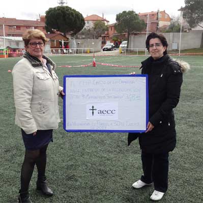 El colegio ‘Cristo de la Campana’ de Villanueva de Perales recibe el mensaje de alimentación saludable de la AECC