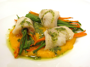 Imágen de rollitos de lenguado con verduras al pesto