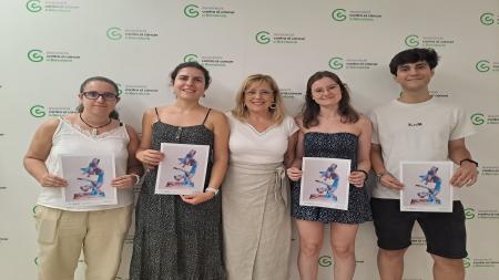 Estudiantes beneficiarios de las ayudas de prácticas de laboratorio visitan la Associació