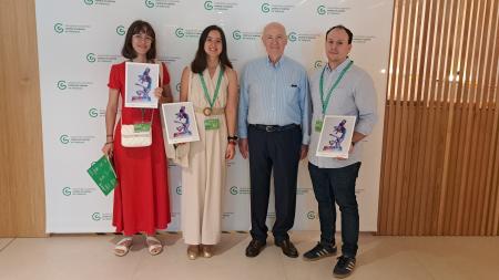 Estudiantes becados inician sus prácticas de investigación en cáncer en colaboración con la Asociación