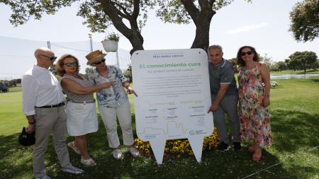 Uno de los paneles informativos distribuidos por el recorrido del campo de golf