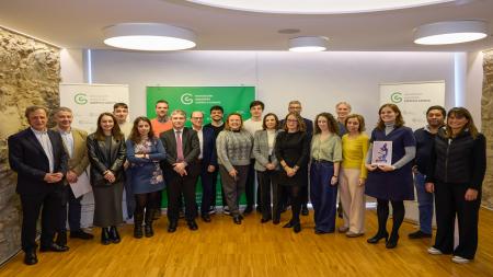 Entrega de las Ayudas a la Investigación de la Asociación en la provincia de A Coruña