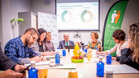 AECC València augmenta un 45% el suport social a pacients oncològics i els seus familiars