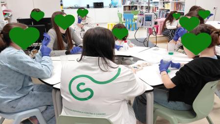 Voluntariado por la Ciencia en el Aula Pediátrica del CHUS