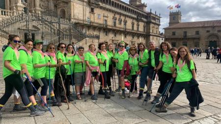 Las peregrinas del Infanta Cristina, en la plaza del Obradoiro de Santiago de Compostela.