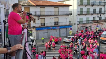 El alcalde de Arganda del Rey, Alberto Escribano, se dirige a los participantes desde el balcón del Ayuntamiento.
