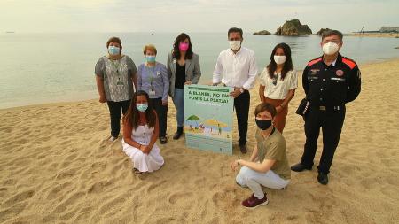 Presentación de la campaña ‘En Blanes, no me fumes la playa!’