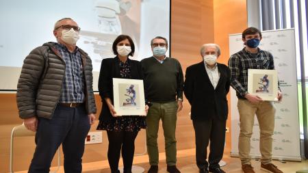 Julio Arrizabalaga (director de Biodonostia), Dra. Lorea Blázquez, Valentín Lobato (Vicepresidente de Contra el Cáncer en Gipuzkoa), Juan M. Ormazabal (presidente de Contra el Cáncer en Gipuzkoa) y Oier Etxezarreta.