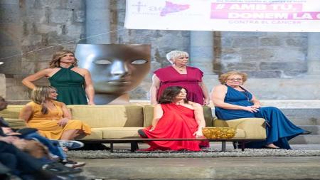 II Desfile Solidario AECC Girona 