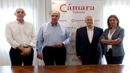 La Asociación Española Contra el Cáncer y la  Cámara de Comercio firman un acuerdo para  promover la salud en el entorno empresarial en  Valencia
