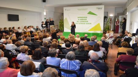 Laura Ruiz de Galarreta se dirige a los presentes