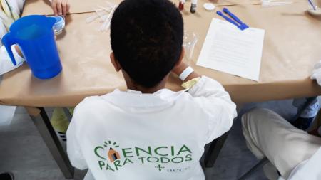 El taller 'Ciencia para todos', en un centro escolar madrileño.