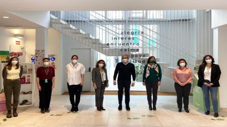 De izquierda a derecha, Sonia Vizcaíno, Soraya Casla, Virginia Prieto, Ana González, Ramón Reyes, Isabel Bauluz, Estíbaliz García y Vanesa Jorge.