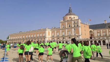 Las inmediaciones del Palacio Real de Aranjuez, repletas de corredores el último domingo del verano.
