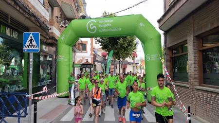 Salida de la novena Marcha contra el Cáncer de Fuente el Saz de jarama.