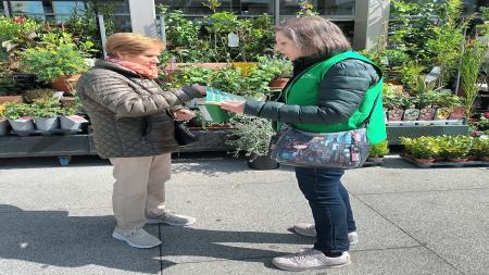 La asociación sale a la calle