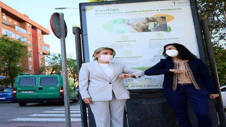 Milagros Tolón,  Alcaldesa de Toledo y Lucía Rodriguez Presidenta AECC en Toledo