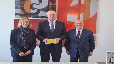 Firma del convenio de colaboración con supermercados Consum
