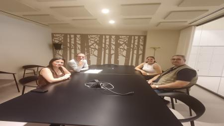 La Asociación refuerza su colaboración con AVOL Valencia para impulsar actividades informativas y mejorar la derivación a logopedia