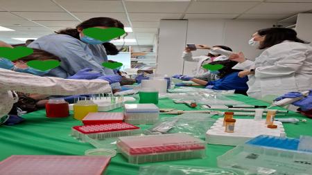 Actividades en el aula pediátrica del CHUS