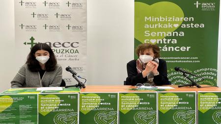 Ainhoa Oregui y Amor Araquistain en la presentación de la Semana contra el Cáncer