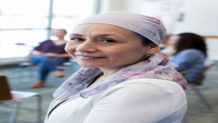 Servicios de atención psicológica, social y fisioterapéutica para las personas afectadas por la enfermedad oncológica y sus familias.