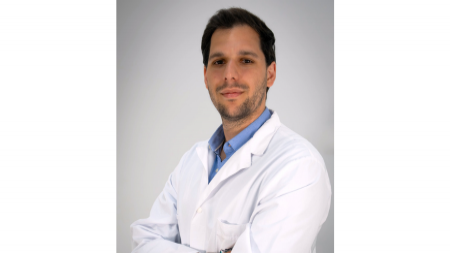 Dr. Carlos López