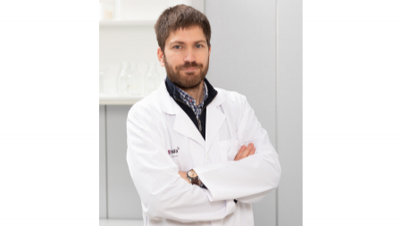 Dr. Robert Montal