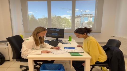 Voluntarias en la sala de Consultas Externas