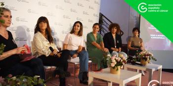 Mesa redonda sobre cáncer de mama moderada por Mar Amate y presentación de la canción 'Soy' de Vanesa Martín