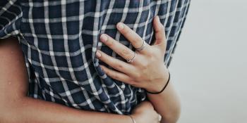 'Salud sexual y cáncer', por la psicooncóloga Ainara Bazako y la enfermera Sonia Vizcaíno