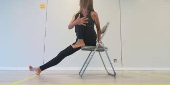 Taller de yoga en silla