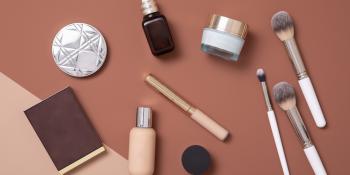 TALLER DE CUIDADOS ESTÉTICOS Y MAQUILLAJE