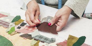 Manualidades en casa: 'Aplicaciones de patchwork', por la voluntaria Belén