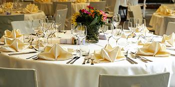 Manualidades desde casa: 'El arte de recibir en casa: Mesa de navidad, consejos para ser un buen anfitrión y centro de mesa', por la voluntaria Nerea 