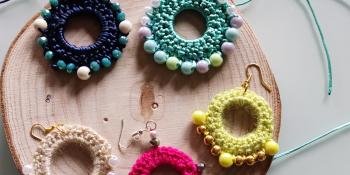 Manualidades desde casa: 'Bisutería', por la voluntaria Orietta 