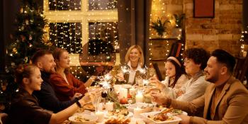 'Silla vacía en Navidad: Espacio para adolescentes', por las psicooncólogas infanto-juveniles Marta Lavado y María Mata