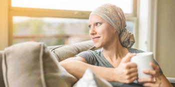 Actividades desde casa: 'Colocación de pañuelos y confección de turbantes', por la voluntaria Toñi