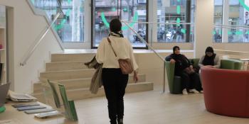 Conoce la Associació Contra el Càncer. Biblioteca Nord Maria Sánchez (Torre Baró)