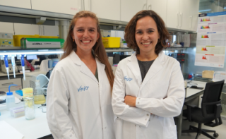 Andrea Garcia-Garijo y Alena Gros en el VHIO