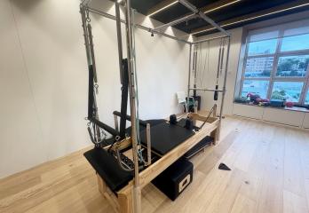 ‘Reformer Cadillac Start-Pro’, de Cuore Pilates.